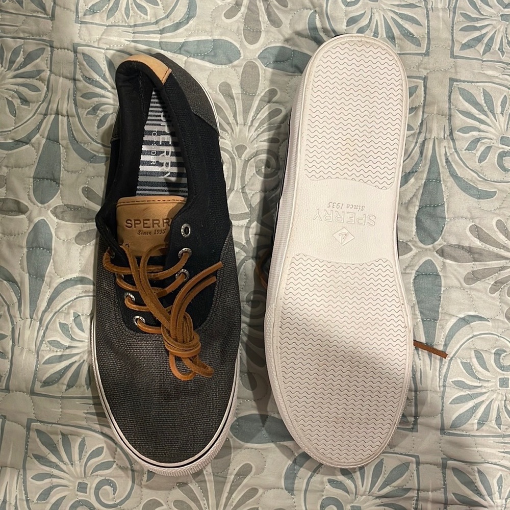 Men’s Sperry lace shoes - Picture 2 of 2